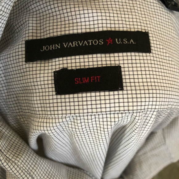 Button down - Picture 2 of 3